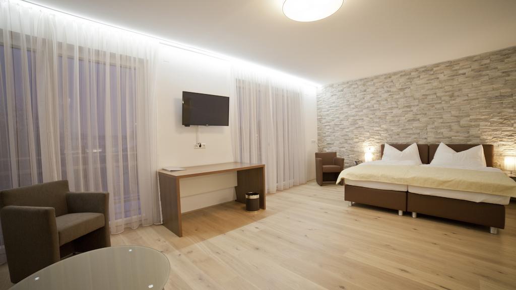 Hotel Wallern Garni Wallern an der Trattnach Bilik gambar