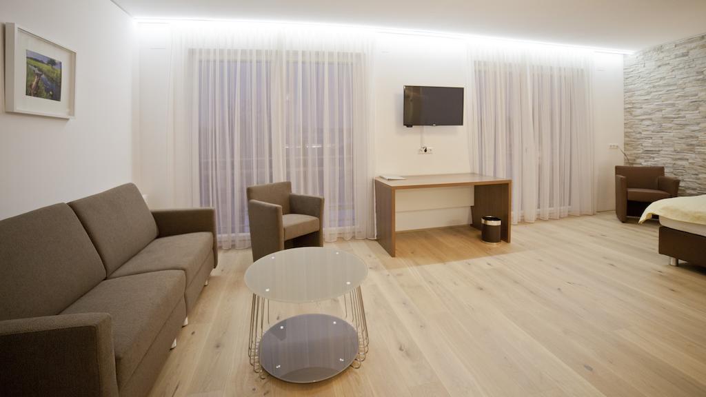 Hotel Wallern Garni Wallern an der Trattnach Bilik gambar
